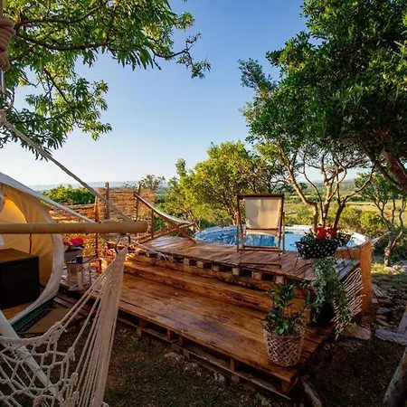 Farm Promaja Kamp alanı *