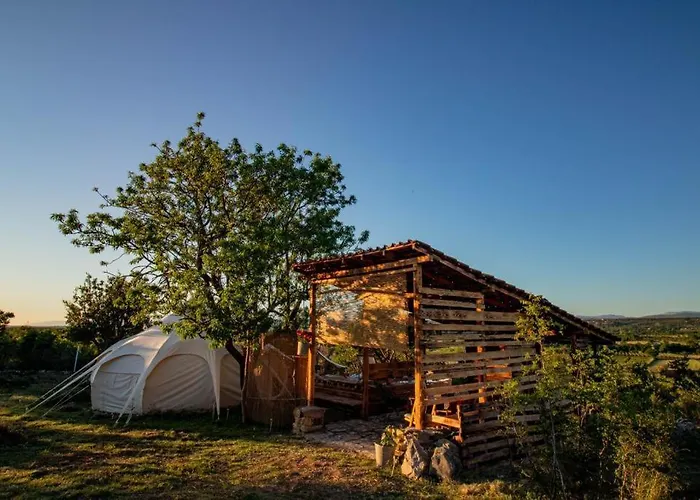 Kamp Farm Promaja *